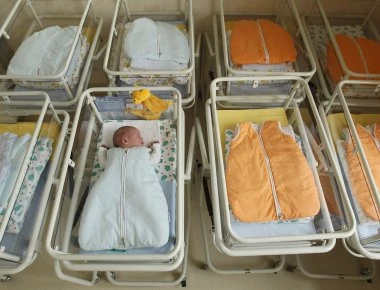 Υπογεννητικότητα στην Ελλάδα: Εξαφανίζονται οι Έλληνες αλλά έχουμε και 250.000 αμβλώσεις το χρόνο!